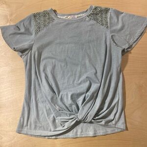 Jolt Light Blue Short Sleeve Top with Knot Detail Large (QS)